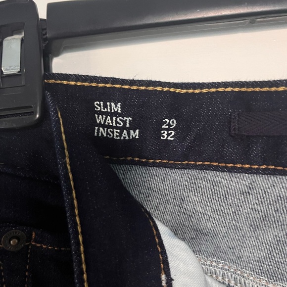 Banana Republic Skinny Traveler Jean 2.0 - Picture 5 of 8